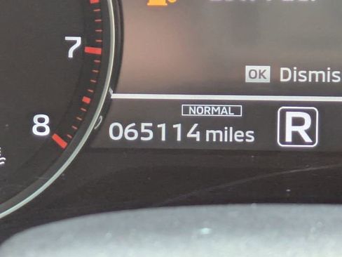 Used 2023 Mitsubishi Outlander SE image 32