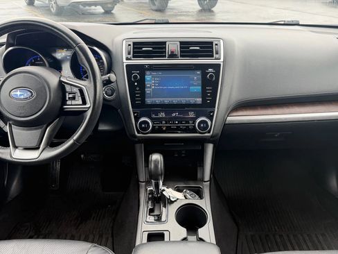 Used 2018 Subaru Outback 2.5i Limited image 17