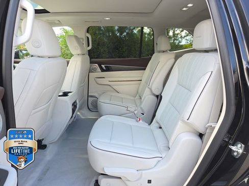 New 2026 Buick Enclave Avenir w/ Super Cruise Package FWD image 9