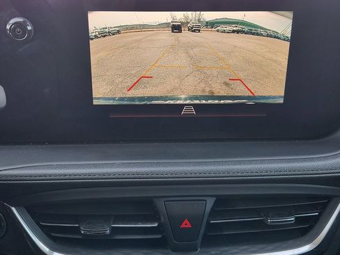 Used 2024 Buick Encore GX Sport Touring image 18