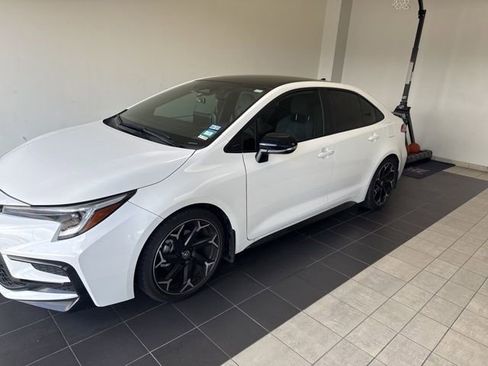 Certified 2025 Toyota Corolla FX FWD image 1