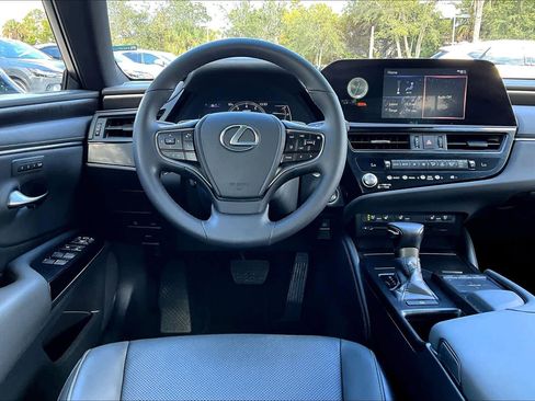 Used 2022 Lexus ES 350 w/ Premium Package image 5