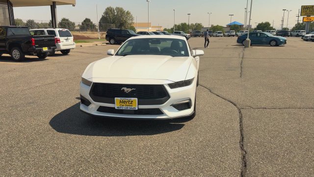 Used 2026 Ford Mustang Premium RWD image 3
