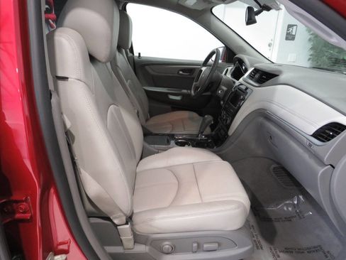 Used 2014 Chevrolet Traverse LT FWD image 11