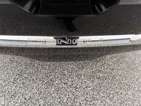Used 2023 GMC Acadia Denali w/ Black Diamond Edition FWD image 33