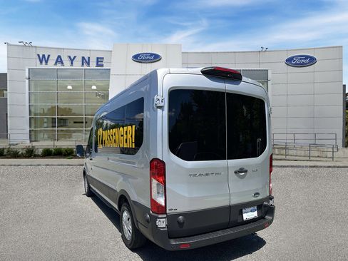 Used 2024 Ford Transit 350 XLT RWD image 4