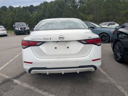 Used 2023 Nissan Sentra SV FWD image 2