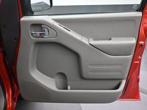 Used 2017 Nissan Frontier SV AWD/4WD image 34