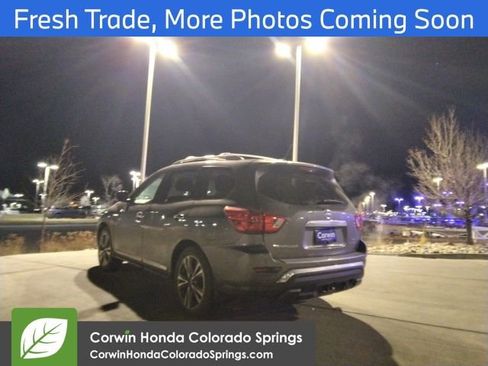 Used 2017 Nissan Pathfinder Platinum image 5