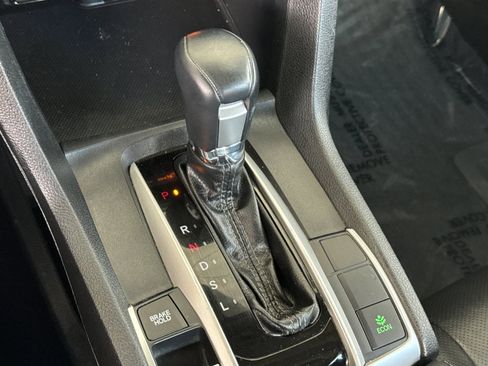 Used 2016 Honda Civic Touring image 17