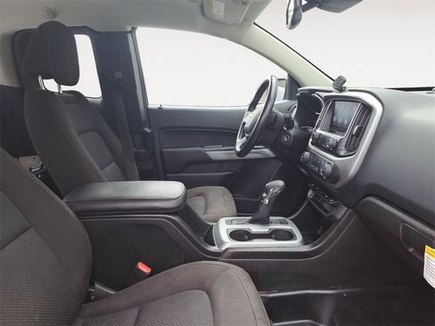 Used 2022 Chevrolet Colorado LT w/ Fleet Safety Package image 15