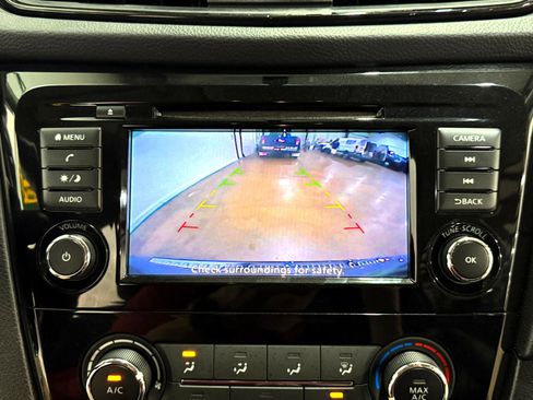 Used 2018 Nissan Rogue S w/ S Value Package image 30