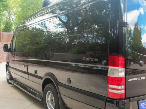 Used 2017 Mercedes-Benz Sprinter 3500 image 17