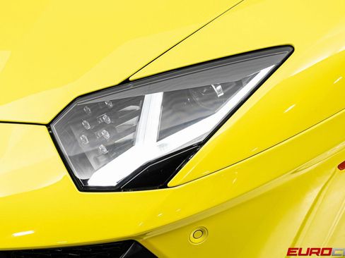 Used 2015 Lamborghini Aventador LP 700-4 AWD/4WD image 10