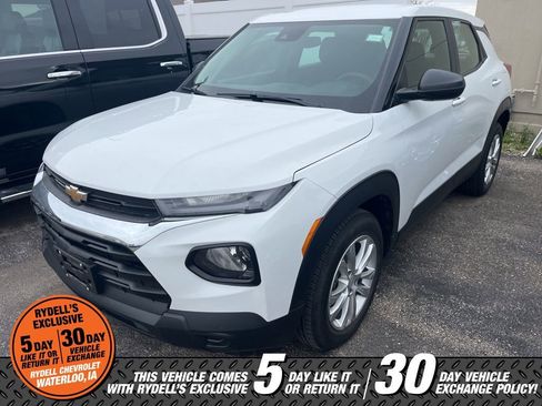 Used 2023 Chevrolet TrailBlazer LS FWD image 4