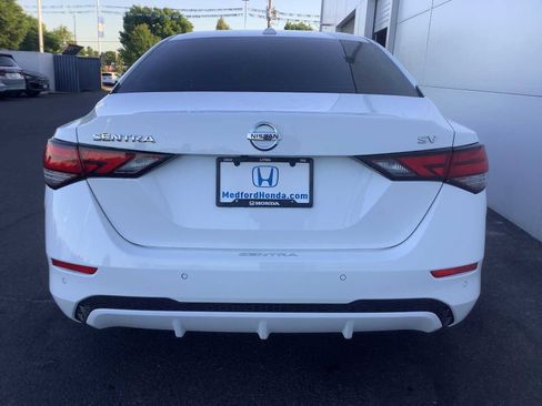 Used 2022 Nissan Sentra SV FWD image 5