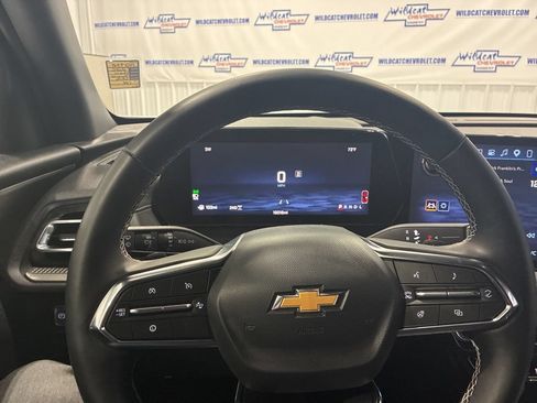 Used 2026 Chevrolet Traverse LT AWD/4WD image 24