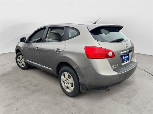 Used 2011 Nissan Rogue S image 4