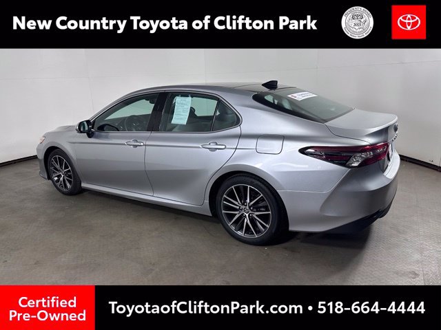 Used 2021 Toyota Camry XLE FWD image 5