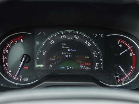 Used 2025 Toyota RAV4 XLE AWD/4WD image 24