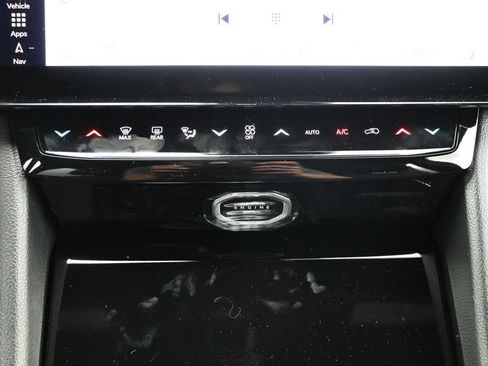 New 2026 Jeep Grand Cherokee L 4WD image 18