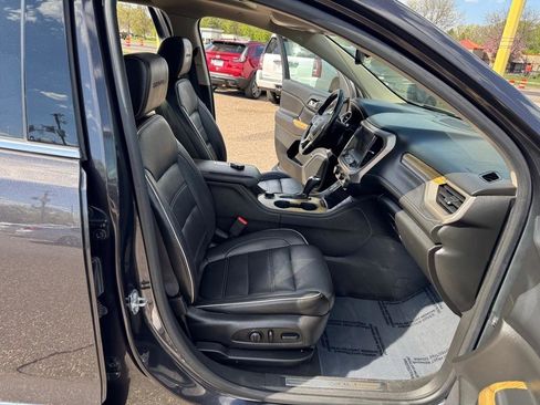 Used 2017 GMC Acadia Denali w/ Technology Package AWD/4WD image 30