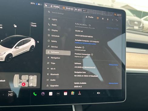 Used 2019 Tesla Model 3 Standard Range Plus image 29