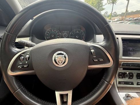 Used 2013 Jaguar XF RWD image 99