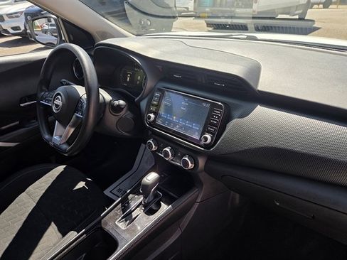 Used 2023 Nissan Kicks SV FWD image 6