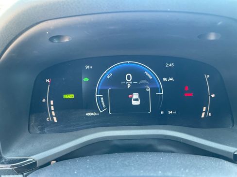 Used 2025 Toyota Camry SE FWD image 15