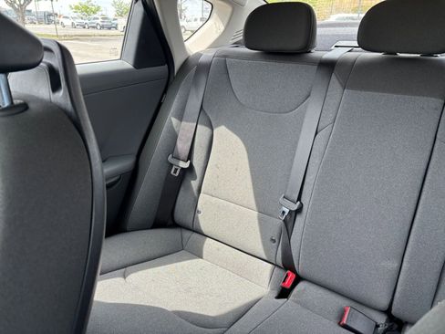 Used 2025 Kia K4 LXS image 38