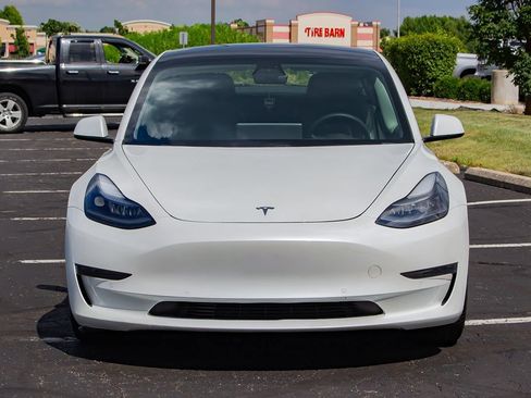 Used 2021 Tesla Model 3 Standard Range Plus RWD image 2
