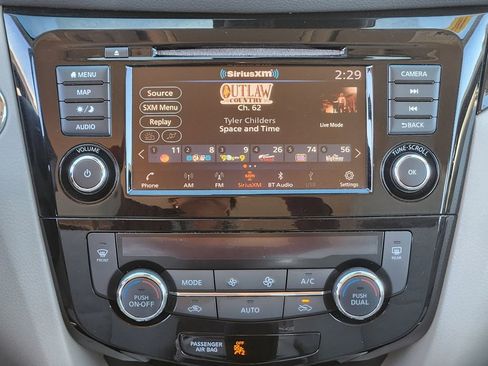 Used 2019 Nissan Rogue Sport SV w/ Technology Package image 20