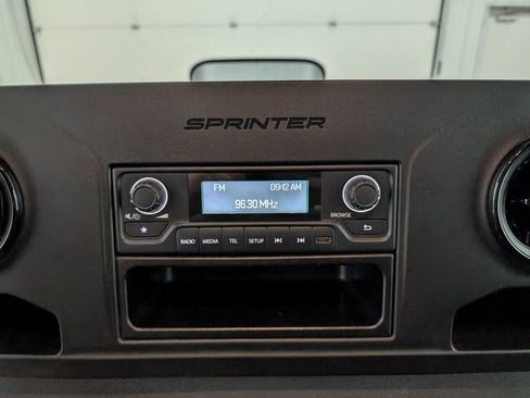 Used 2025 Mercedes-Benz Sprinter 2500 image 16