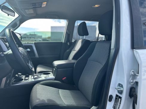 Used 2017 Toyota 4Runner SR5 image 18