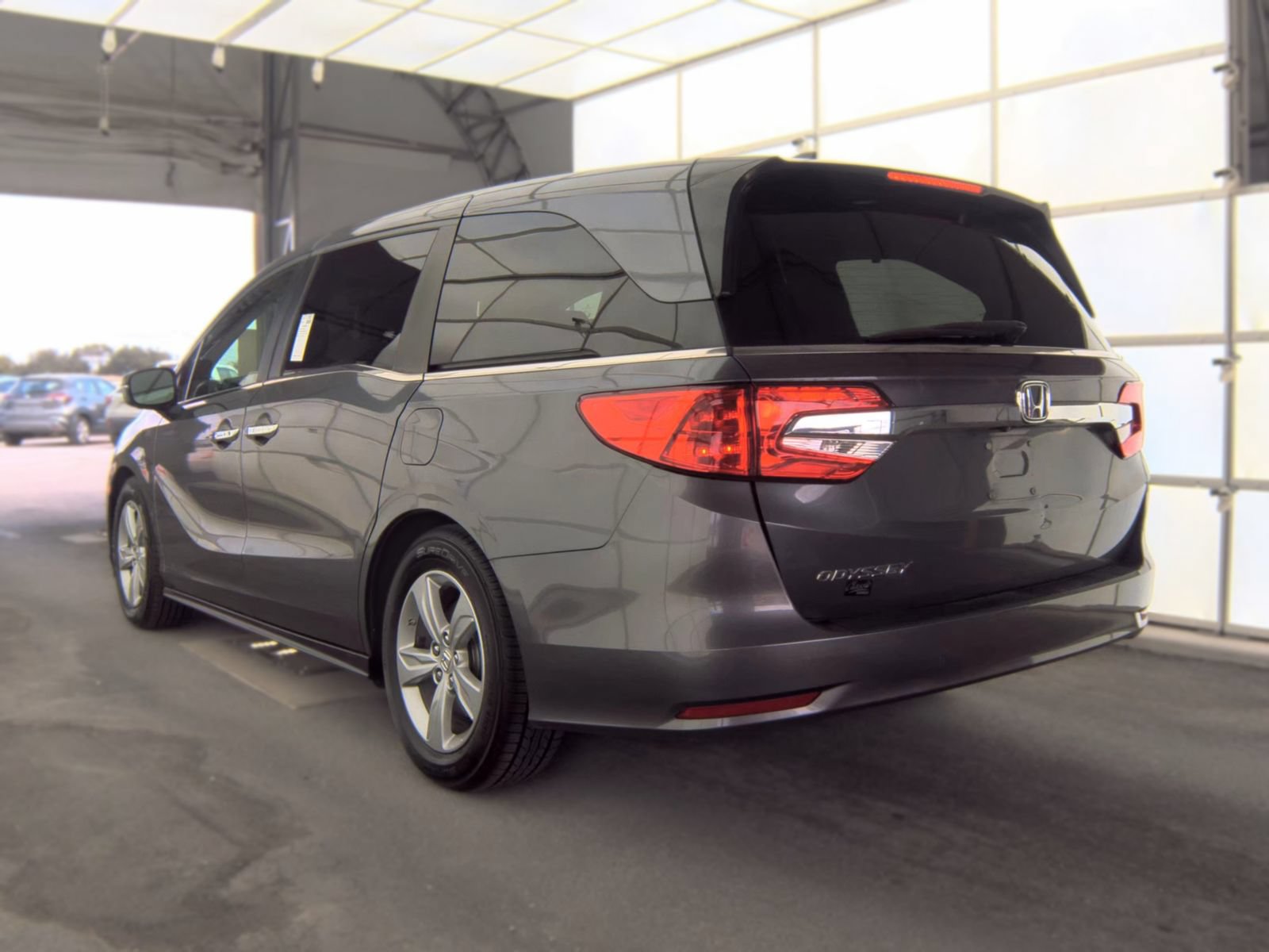 Used 2019 Honda Odyssey EX image 3