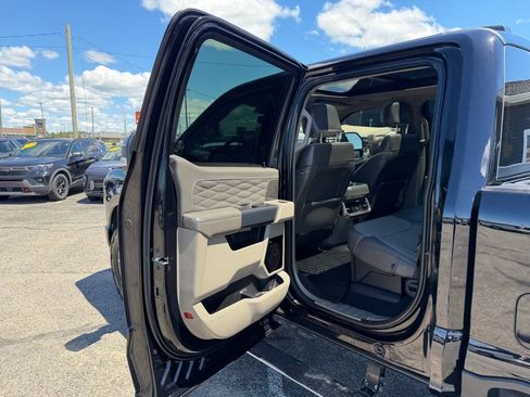 Used 2025 Ford F350 Platinum w/ Platinum Plus Package AWD/4WD image 40