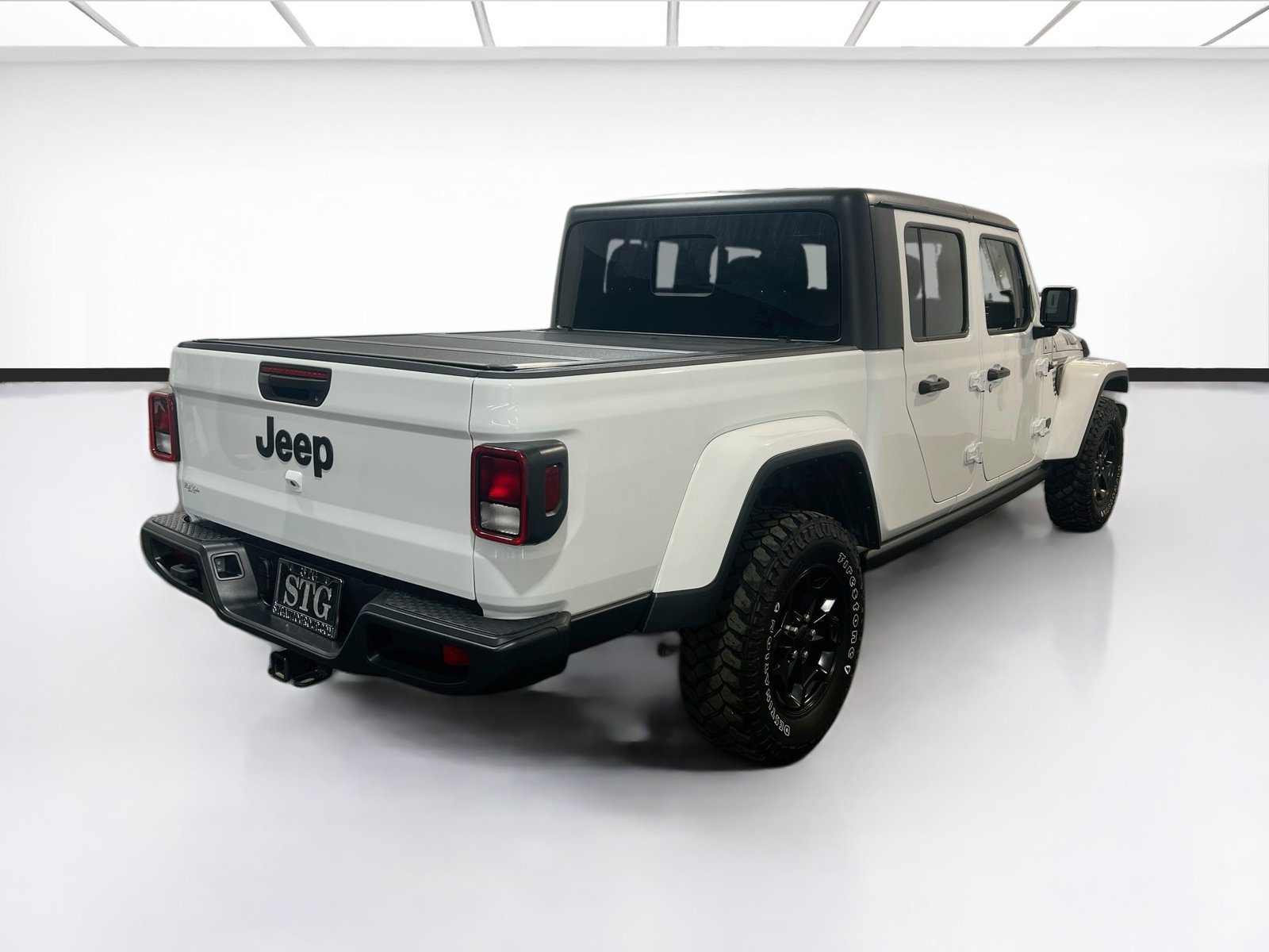 Used 2021 Jeep Gladiator Sport AWD/4WD image 4