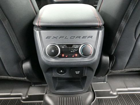 Used 2025 Ford Explorer ST-Line w/ ST-Line Street Pack image 45