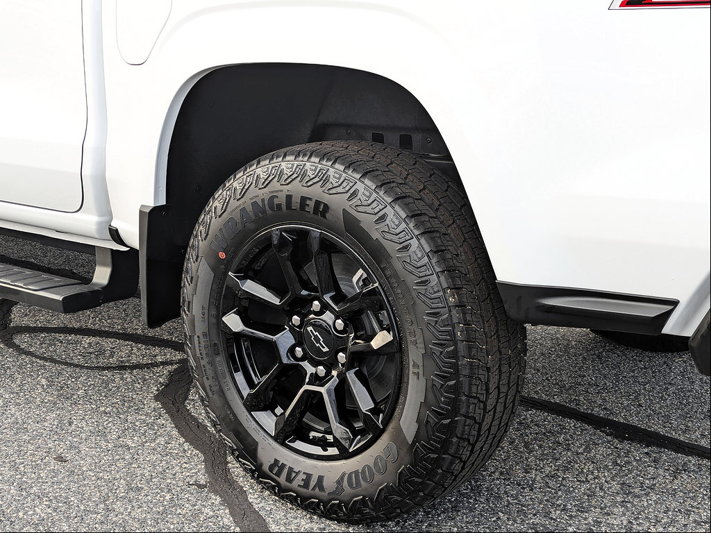 New 2026 Chevrolet Colorado Z71 w/ Midnight Edition AWD/4WD image 10