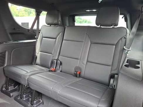 Used 2025 Chevrolet Suburban High Country w/ Sun And Tow Package AWD/4WD image 11