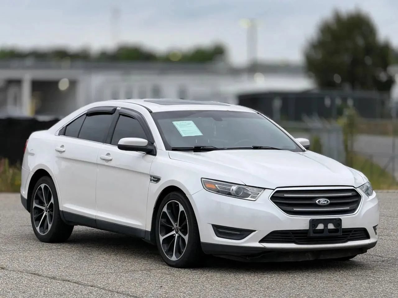 Used 2014 Ford Taurus SEL w/ Equipment Group 201A AWD/4WD image 1