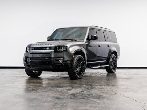 Used 2023 Land Rover Defender 130 X-Dynamic SE image 7