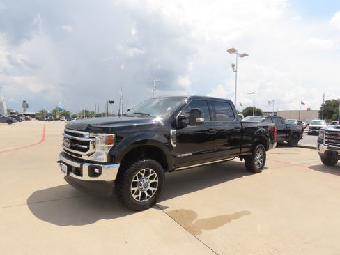 Used 2022 Ford F250 Lariat w/ Lariat Ultimate Package AWD/4WD image 2