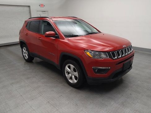 Used 2018 Jeep Compass Latitude w/ Popular Equipment Group AWD/4WD image 11