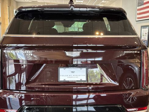 New 2025 Cadillac Escalade IQ Luxury 1 w/ LPO, Premium Carpet Package AWD/4WD image 9