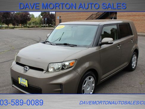Used 2012 Scion xB image 2