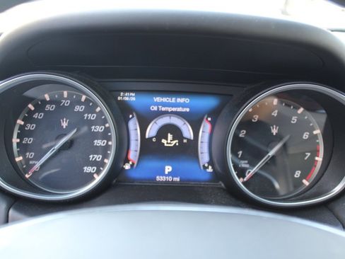 Used 2017 Maserati Levante S image 9