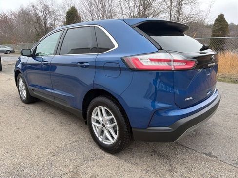 Used 2024 Ford Edge SEL image 4