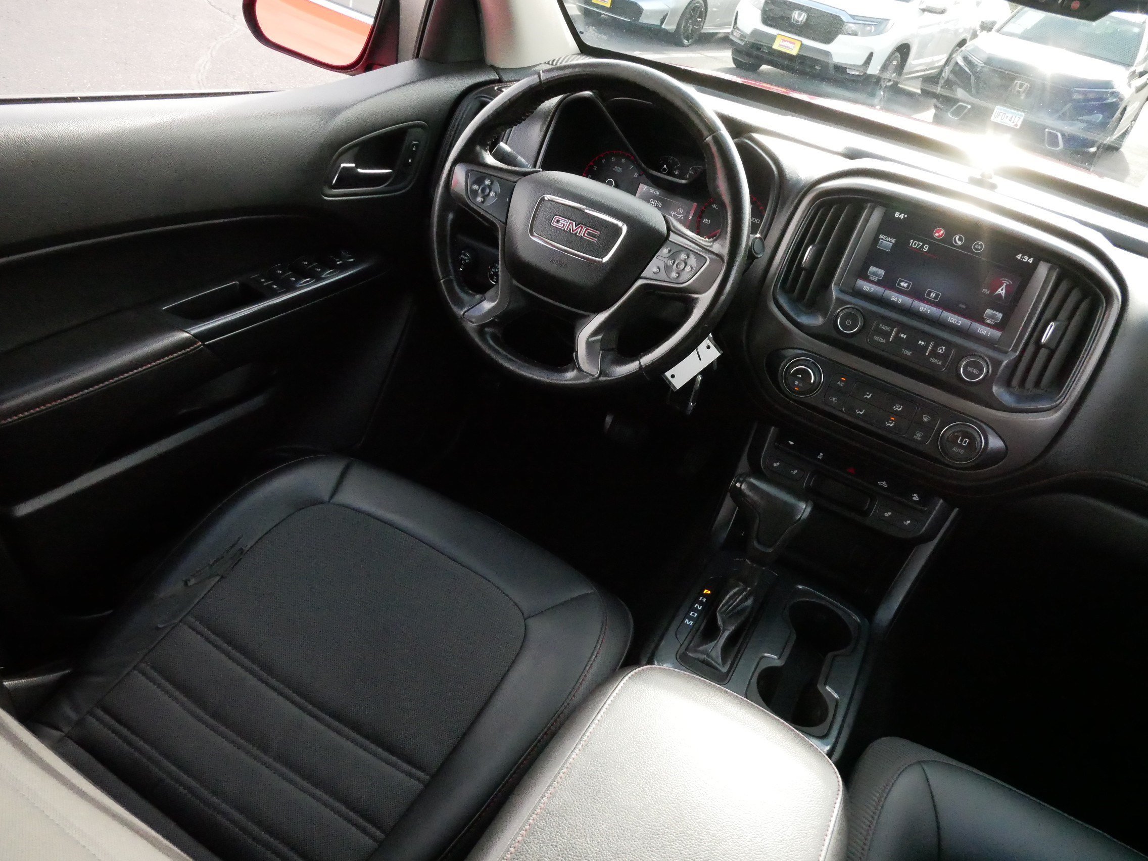 Used 2015 GMC Canyon SLE w/ All-Terrain Package AWD/4WD image 9